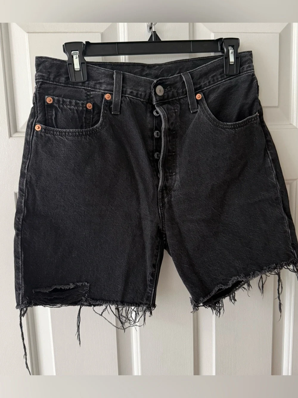 Levi’s 501 Mid-Thigh Denim Short in Black 28